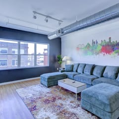 Tribute to Elvis" Loft - Steps from Downtown Attractions (Loft#304)