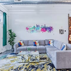 Celebrating Graceland" loft - Steps away from Attractions (Loft 102)