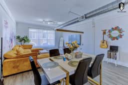 Walkable Downtown Location - Luxe Loft w/ free gated parking (Loft #209)