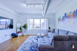 Walkable Downtown Location- Luxe Loft w/ free gated parking (Loft# 301)