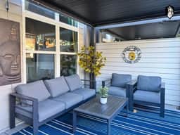 Celebrating Graceland" loft - Image 3