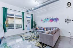 Celebrating Graceland" loft - Steps away from Attractions (Loft 102) - Image 2
