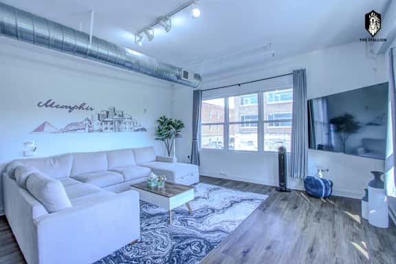 Walkable Downtown Location - Luxe Loft w/ free gated parking (Loft #205) - Image 1
