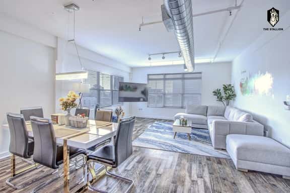 Walkable Downtown Location - Luxe Loft w/ free gated parking (Loft #310) - Image 1