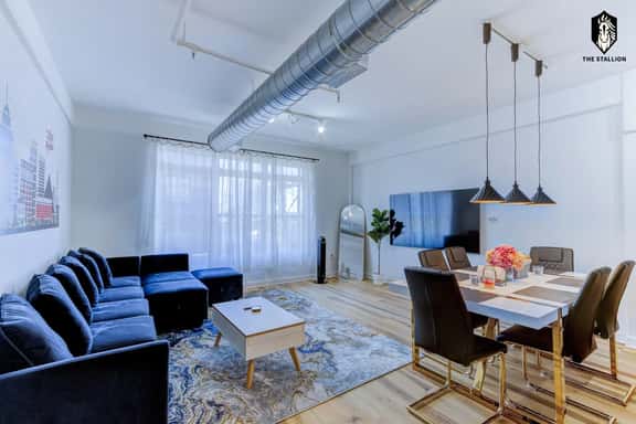 Walkable Downtown Location - Luxe Loft w/ free gated parking (Loft# 306) - Image 1