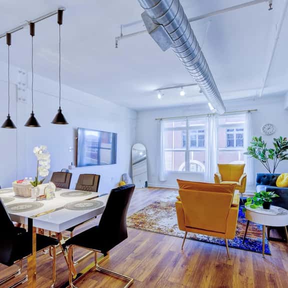 Walkable Downtown Location - Luxe Loft w/ free gated parking (Loft#208) - Image 1