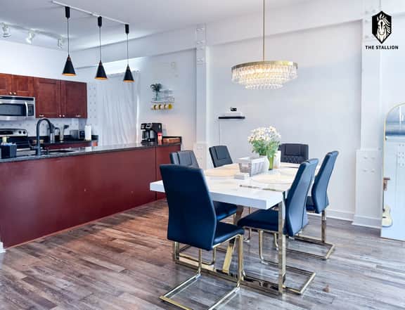 Vibrant Memphis" Loft - Steps from Main St/Museums (Loft 210)