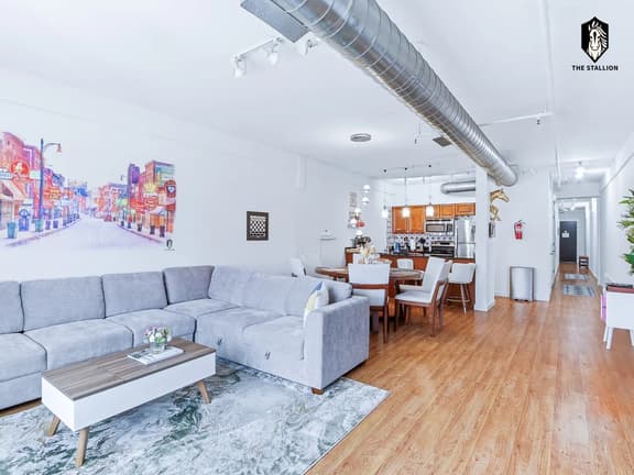 Iconic Memphis" Loft - Spacious 2BD in the heart of the Downtown (Loft#303)