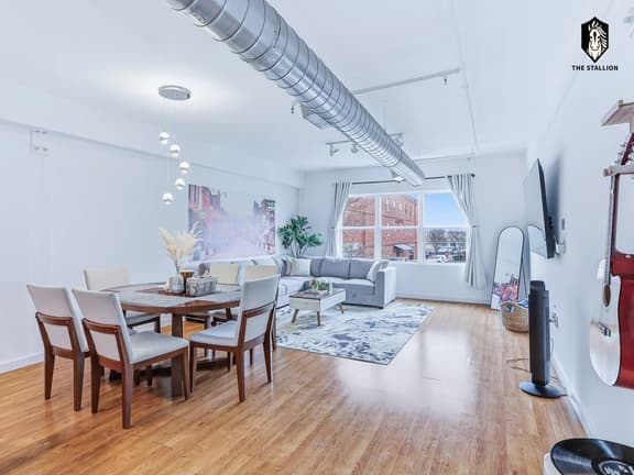 Luxury Spacious 2BD in the heart of the Downtown (Loft 202) - Image 1